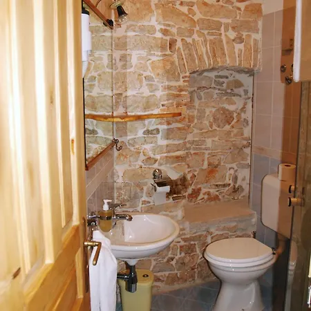 Kastel 3*
