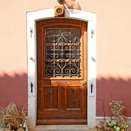 Kastel Bed & Breakfast Kaštelir