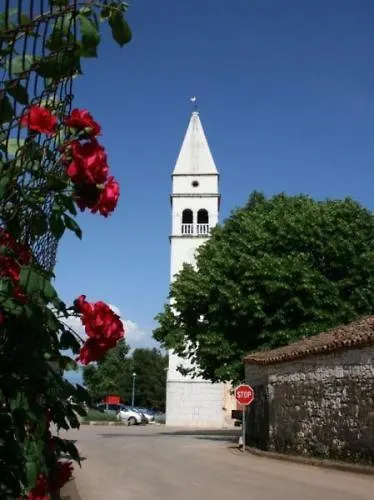 Kastel Kaštelir