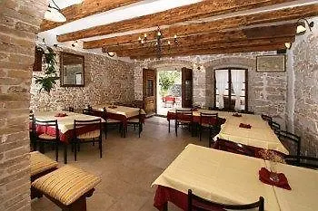 Kastel Bed and Breakfast