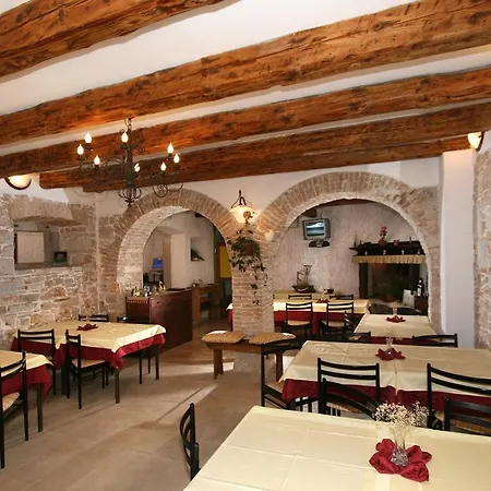 Kastel Kaštelir