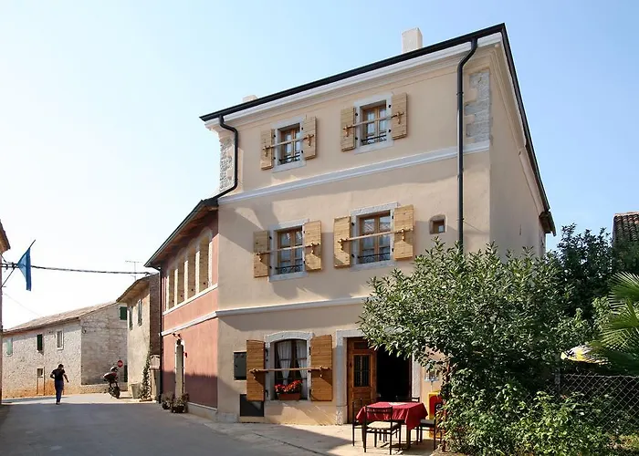 Kastel B&B 3*